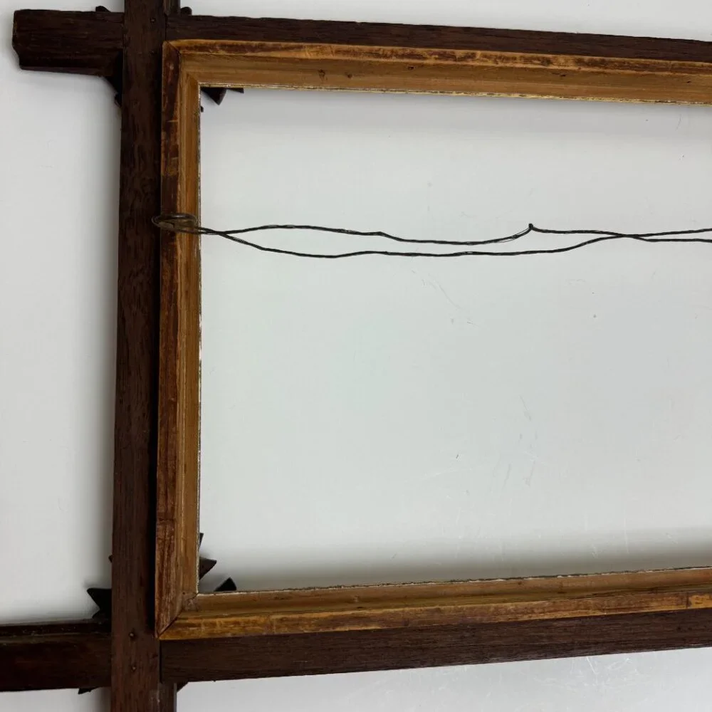 Antique Victorian Adirondack Hand Carved Folk Art Tramp Leaf Picture Frame